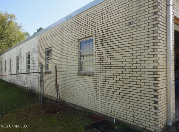 Listing Image #2 - Industrial for lease at 2802 Andrew Avenue, Pascagoula MS 39567
