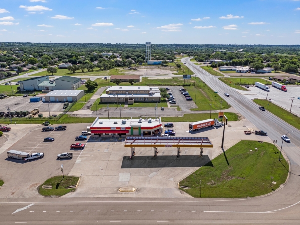 Listing Image #3 - Retail for lease at 101 - 103 N Hwy 36 BYP, Suite 103, Gatesville TX 76528