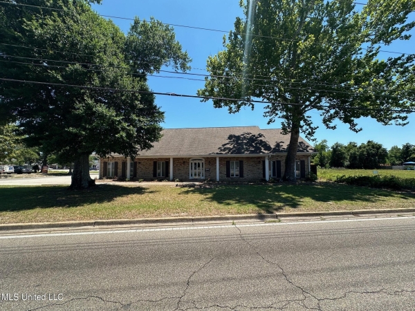 Listing Image #3 - Office for lease at 1087 E Pass Road, Gulfport MS 39507