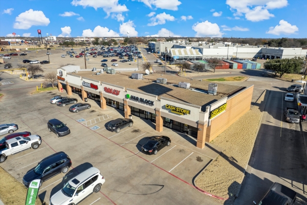 Listing Image #1 - Retail for lease at 1517 N IH35, Waco TX 76705