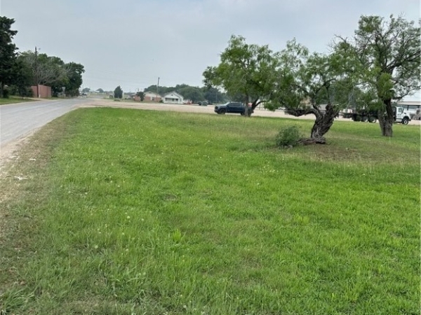 Listing Image #3 - Others for lease at 526 W Main Street, Yorktown TX 78164
