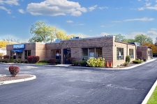 Retail property for lease in Naperville, IL
