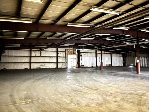Listing Image #1 - Others for lease at 729 E Water Street, Hartford City IN 47348