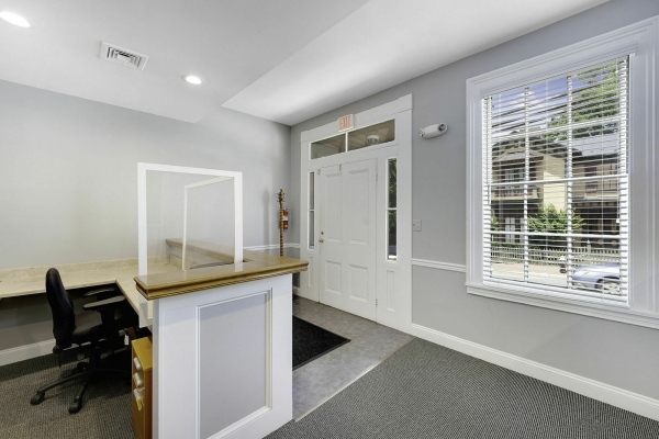 Listing Image #2 - Office for lease at 201-203 Loudoun Street SW, Leesburg VA 20175