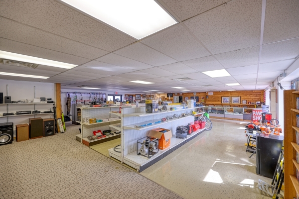 Listing Image #2 - Retail for lease at 1418 N Riverfront Dr, Mankato MN 56001