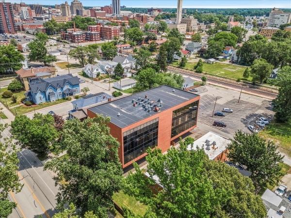 Listing Image #3 - Office for lease at 828 2nd St, Springfield IL 62704
