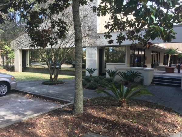 Listing Image #2 - Office for lease at 200 Greenleaves Blvd, Mandeville LA 70448