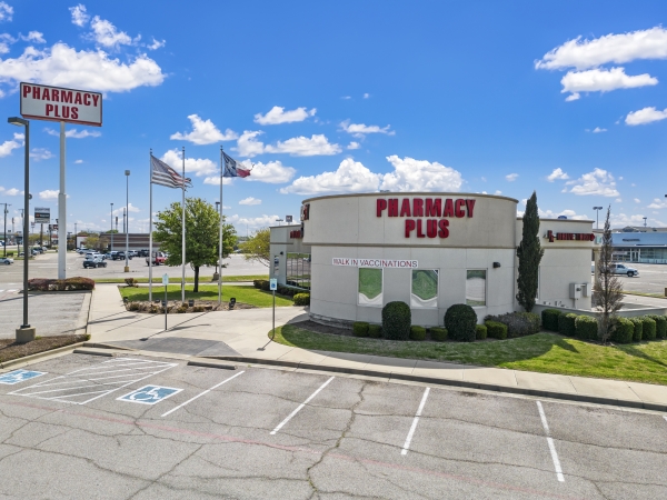 Listing Image #1 - Retail for lease at 1207 N Loop 340, Lacy Lakeview TX 76705