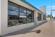 Listing Image #2 - Retail for lease at 1701 Austin Ave, Waco TX 76701