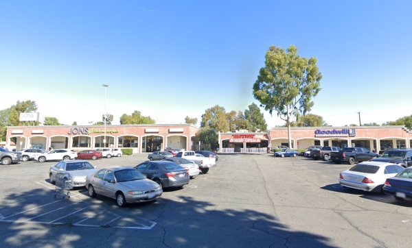 Listing Image #1 - Retail for lease at 20141 Roscoe Boulevard, Winnetka CA 91306