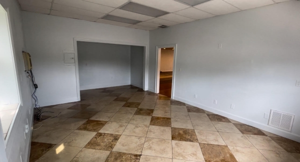Listing Image #4 - Others for lease at 13807 w Hillsborough Ave, Tampa FL 33635