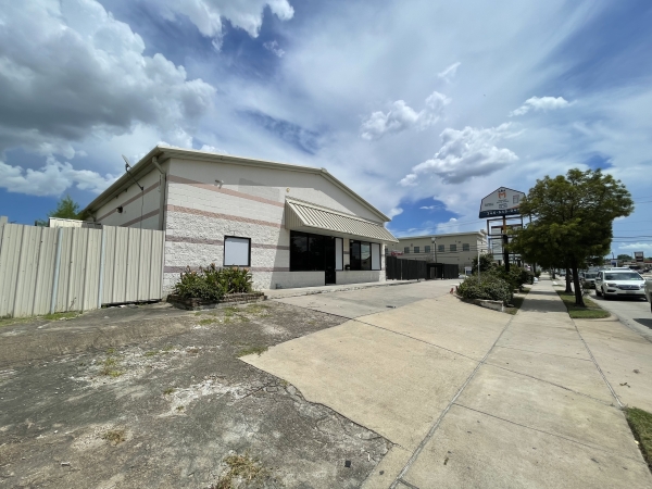 Listing Image #3 - Industrial for lease at 5625 Fondren, Houston TX 77036