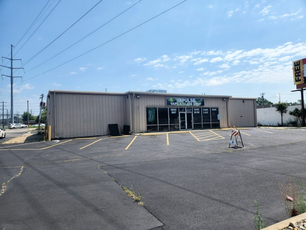 Listing Image #1 - Office for lease at 2802 N Main St, Decatur IL 62526