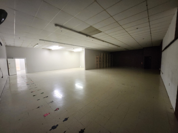 Listing Image #3 - Retail for lease at 2807-2825 N Main St, Decatur IL 62526
