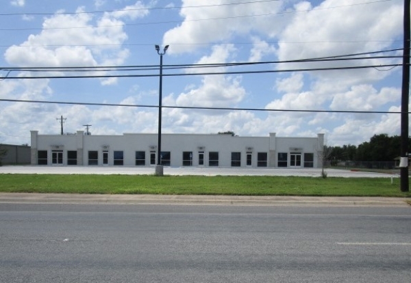 Listing Image #3 - Retail for lease at 3121 Wilson Rd, Harlingen TX 78552