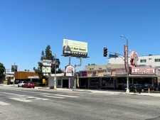 Retail property for lease in Encino, CA