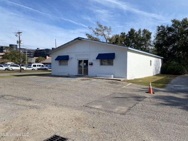 Listing Image #2 - Retail for lease at 1120 Broad Avenue, Gulfport MS 39501