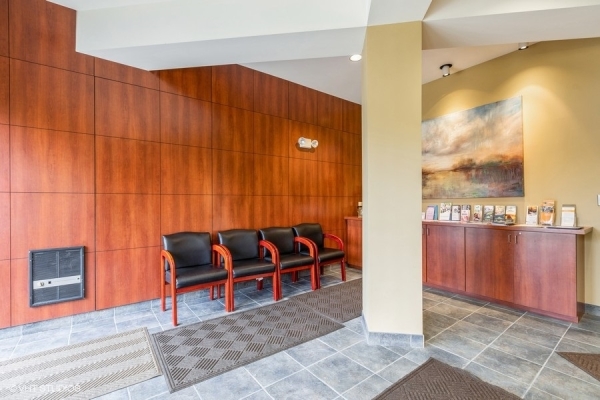 Listing Image #3 - Office for lease at 600 Dakota St, Crystal Lake IL 60012