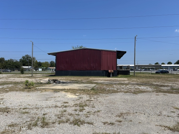 Listing Image #2 - Office for lease at 4020 Jefferson Avenue, Moss Point MS 39563