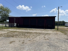 Listing Image #3 - Office for lease at 4020 Jefferson Avenue, Moss Point MS 39563