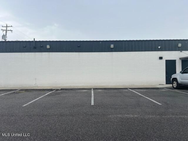 Listing Image #1 - Others for lease at 1809 Denny Avenue, Pascagoula MS 39567