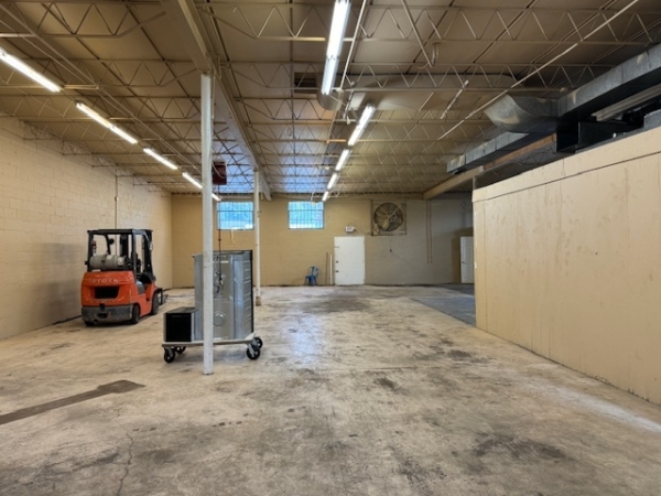 Listing Image #3 - Industrial for lease at 337 Carswell Avenue, Holly Hill FL 32117