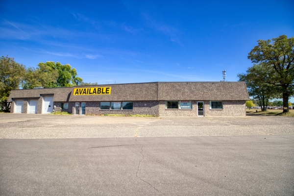Listing Image #1 - Retail for lease at 17505 US Highway 10, Elk River MN 55330
