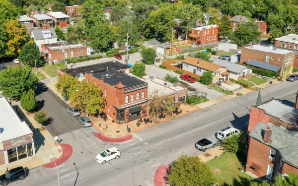 Listing Image #1 - Retail for lease at 3153 Morgan Ford Rd, St. Louis MO 63116