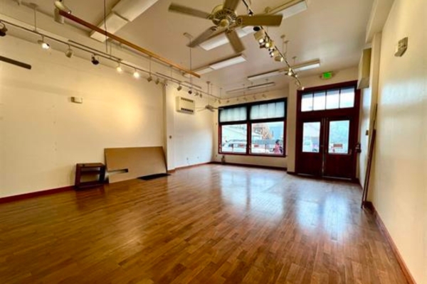 Listing Image #4 - Retail for lease at 370 3rd Ave, Skagway AK 99840 Listing Image #4 - Retail for lease at 370 3rd Ave, Skagway AK 99840