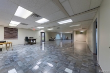 Office property for lease in Waterford, MI