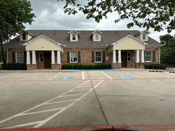 Listing Image #1 - Office for lease at 625 W COLLEGE STREET, Grapevine TX 76051