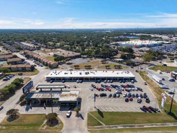 Listing Image #3 - Retail for lease at 901 N Loop 340, Suite 1, Waco TX 76705