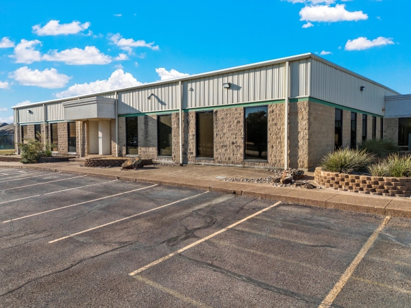 Listing Image #1 - Office for lease at 3700 S IH 35, Waco TX 76706