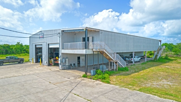 Listing Image #2 - Industrial for lease at 19808 Chef Menteur Hwy, New Orleans LA 70129
