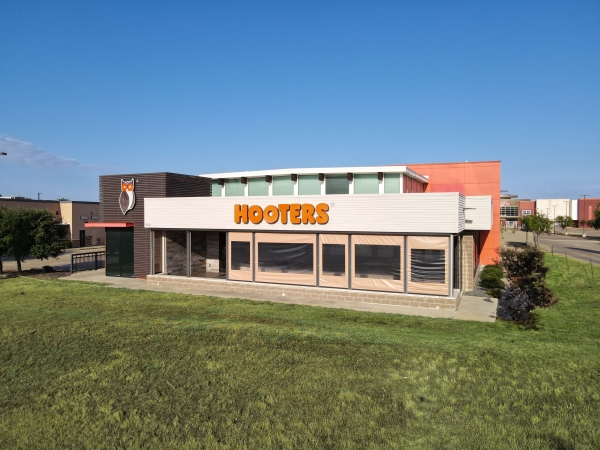 Listing Image #2 - Retail for lease at 960 N Earl Rudder Fwy, Bryan TX 77802