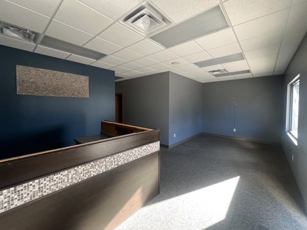 Listing Image #2 - Retail for lease at 320 Stadium Road, Mankato MN 56001