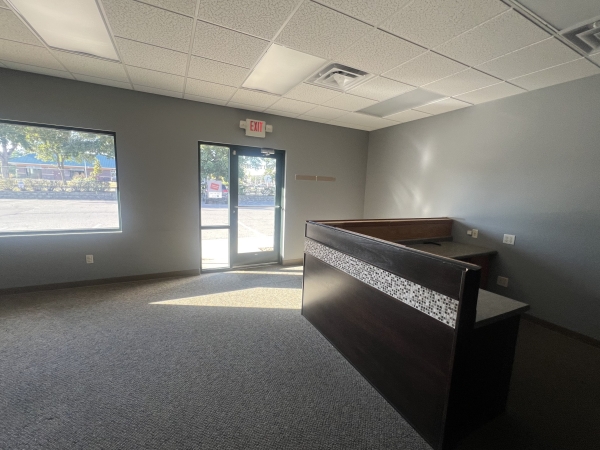 Listing Image #3 - Retail for lease at 320 Stadium Road, Mankato MN 56001