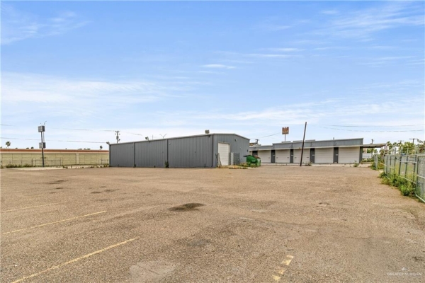 Listing Image #3 - Retail for lease at 221 W Expressway 83 2 Buildings, La Feria TX 78559
