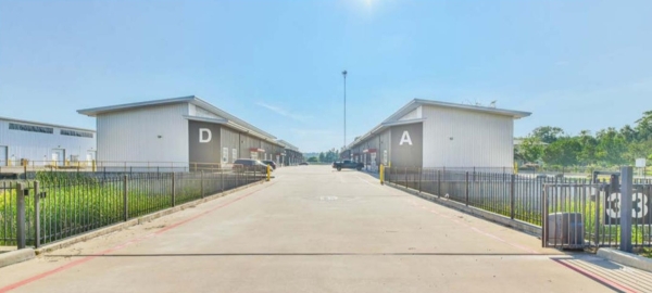 Listing Image #2 - Industrial for lease at 331 corporate woods dr., Magnolia TX 77354
