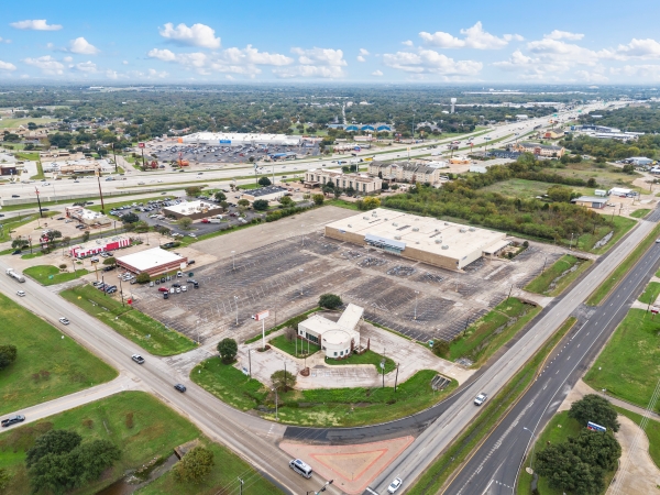 Listing Image #1 - Office for lease at 1205 N Loop 340, Waco TX 76705