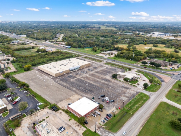 Listing Image #3 - Office for lease at 1205 N Loop 340, Waco TX 76705