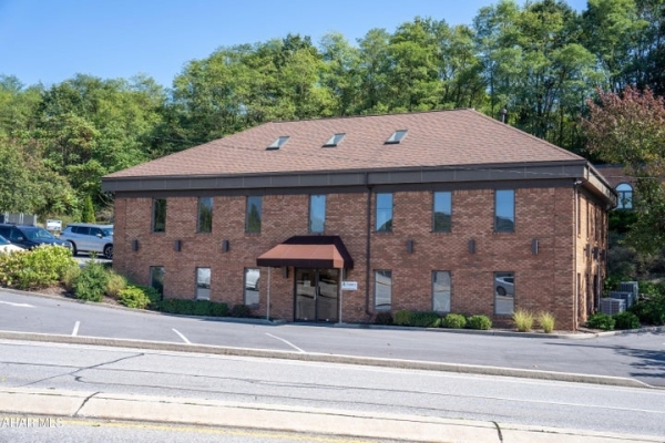 Listing Image #1 - Office for lease at 3370 Lynnwood Dr, Altoona, Altoona PA 16602