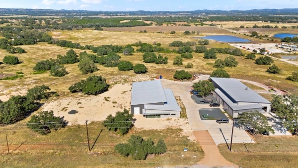 Listing Image #2 - Others for lease at 431 Ranch Rd 32, Blanco TX 78606