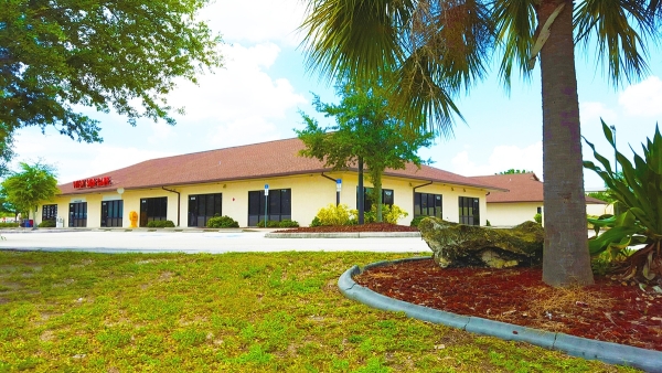 Listing Image #1 - Office for lease at 4204 20th St W, Bradenton FL 34205