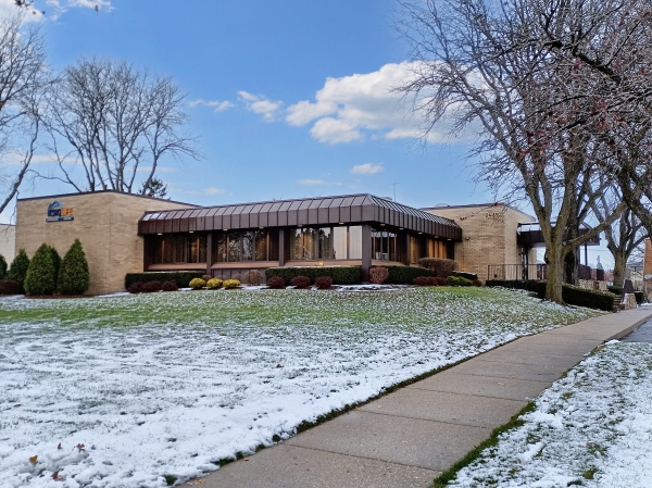 Listing Image #1 - Office for lease at 2439 Glenwood Avenue, Joliet IL 60435