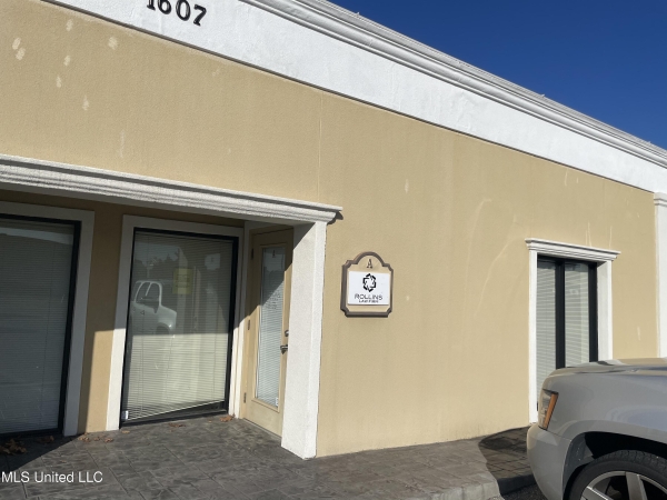 Listing Image #1 - Office for lease at 1607 24th Avenue, Gulfport MS 39501