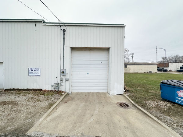 Listing Image #2 - Industrial for lease at 307 S Locust St, Champaign IL 61820