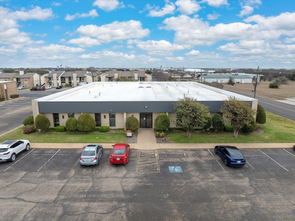 Listing Image #1 - Office for lease at 8225 Central Park Dr, Woodway TX 76712