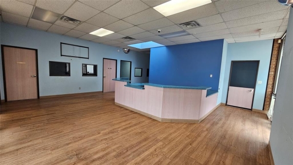 Listing Image #3 - Industrial for lease at 8021 E R L THORNTON Freeway A, Dallas TX 75228