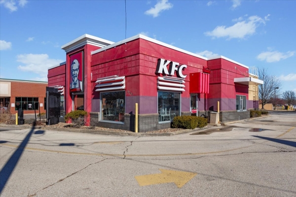 Listing Image #3 - Retail for lease at 3150 S 6th St, Springfield IL 62703